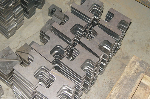 機械設備零件切割